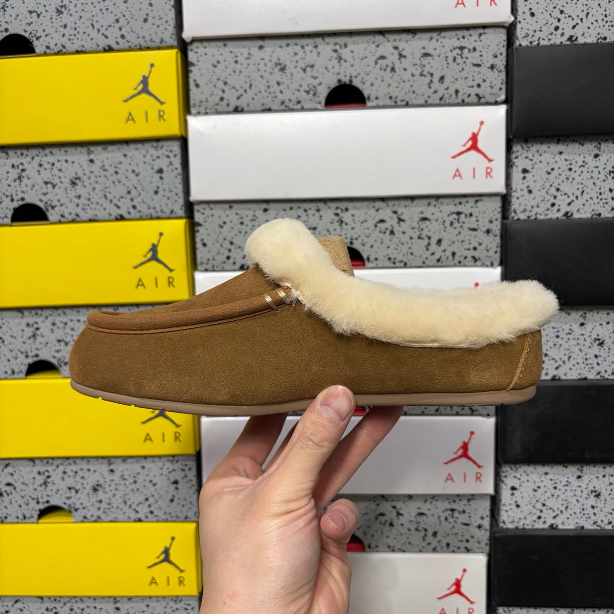 UGG Ansley Slipper – Chestnut