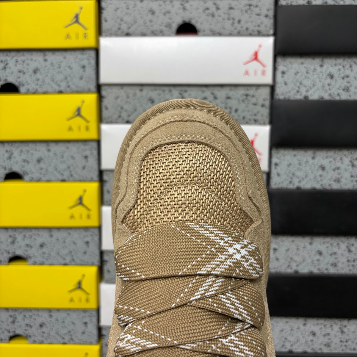 UGG Lowmel Sneaker – Sand