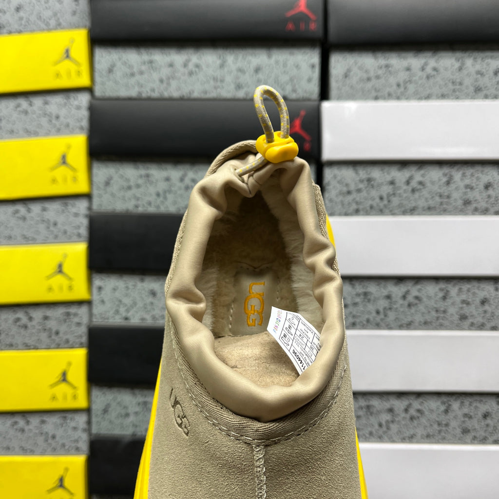 UGG Tasman Platform Mule – Sand & Yellow