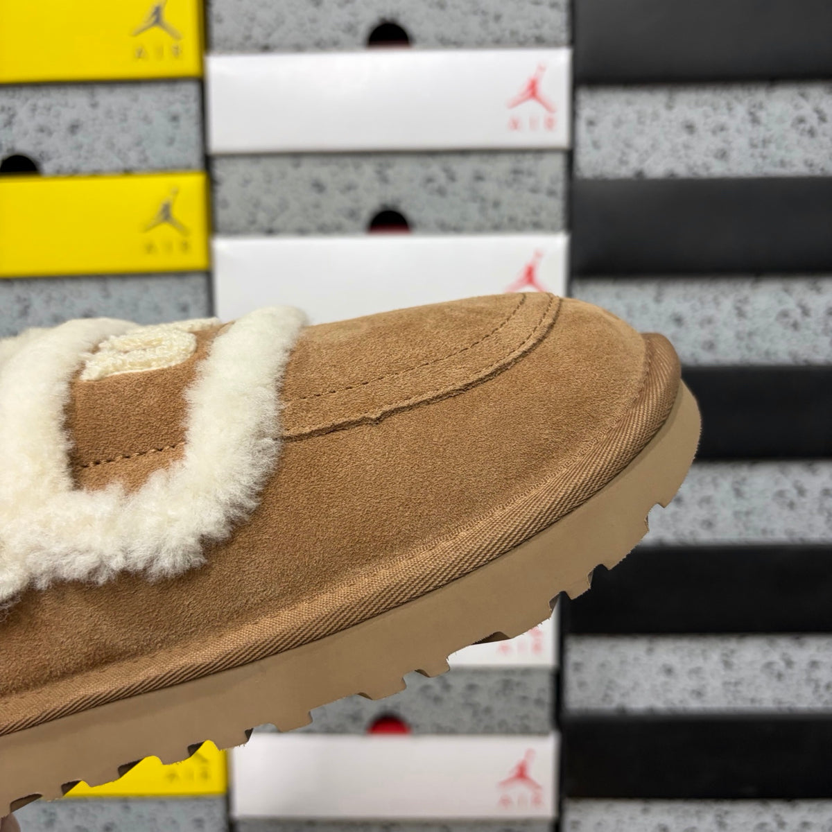 UGG Classic Flipper Mule – Chestnut