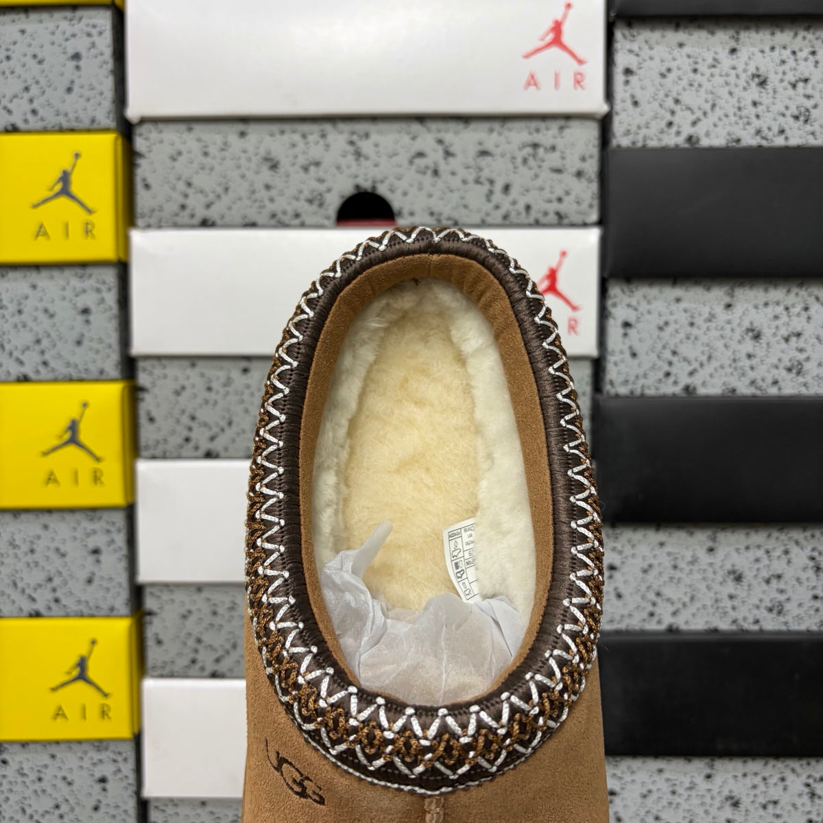 UGG Tasman Slipper – Chestnut