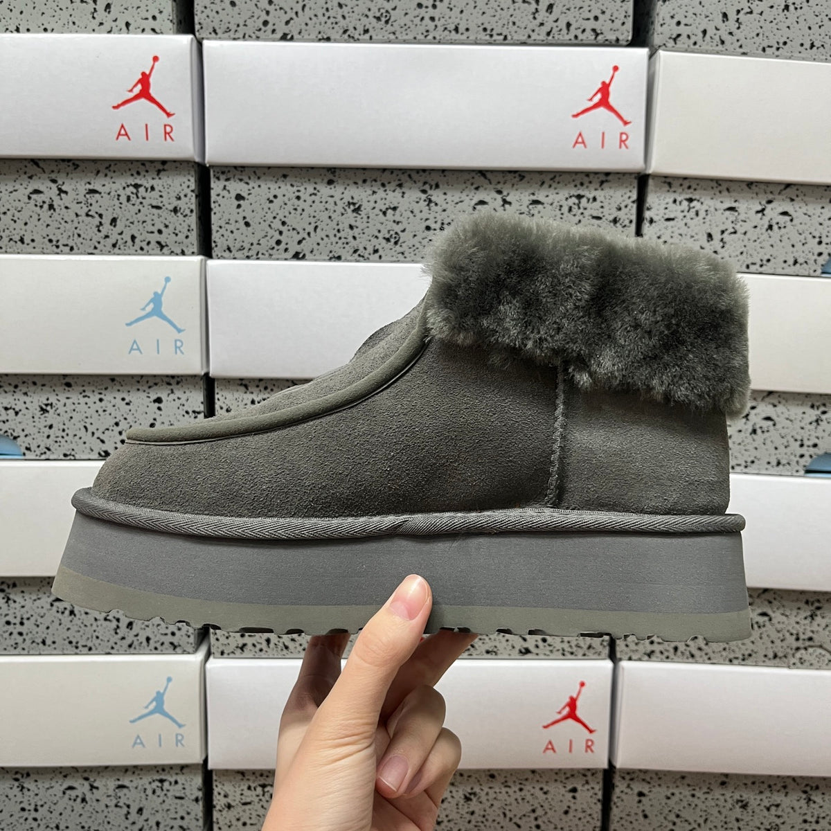 UGG Funkette Platform Boot – Olive