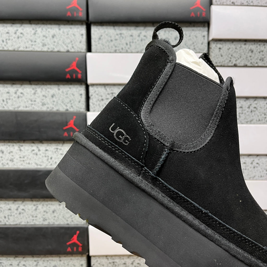 UGG Goldenstar Platform Slipper – Black
