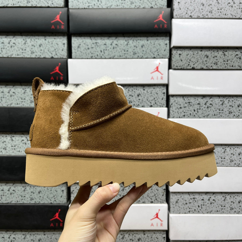UGG Ayanna Platform Boot – Chestnut
