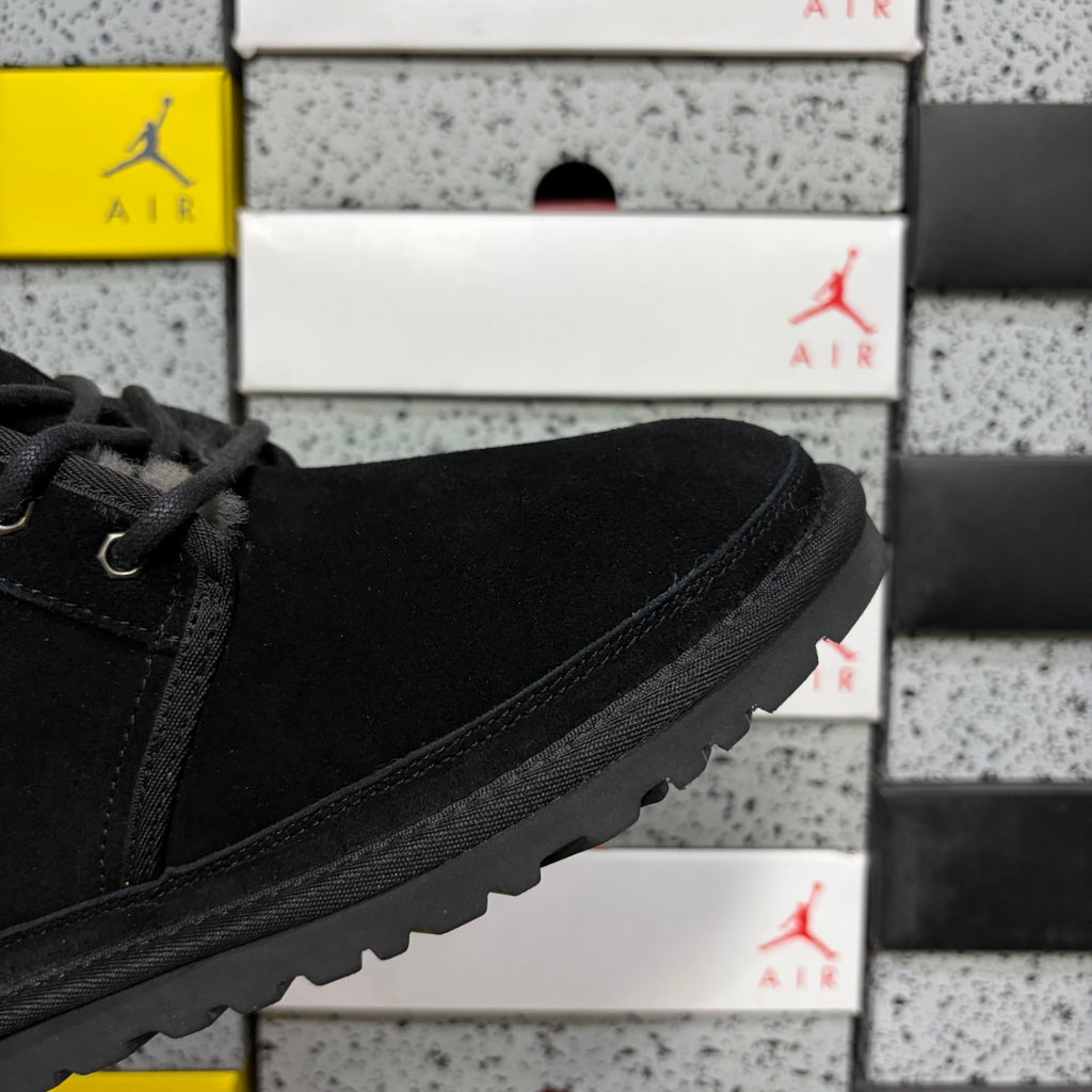 UGG Neumel Chukka Boot – Black