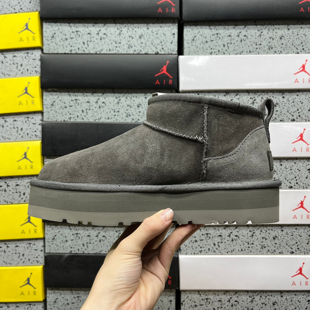 UGG Classic Ultra Mini Platform Boot – Grey
