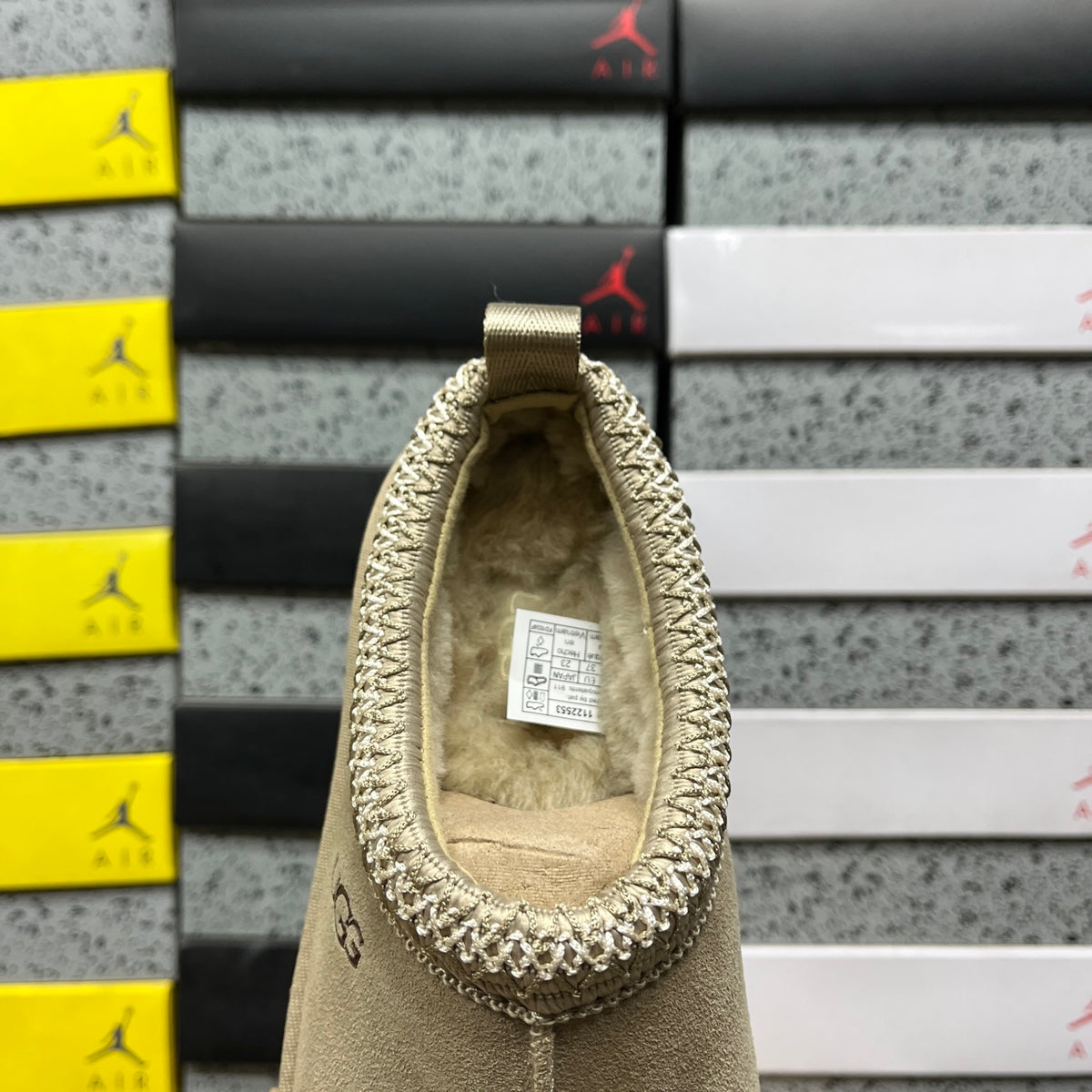 UGG Tazz II Platform Slipper – Sand