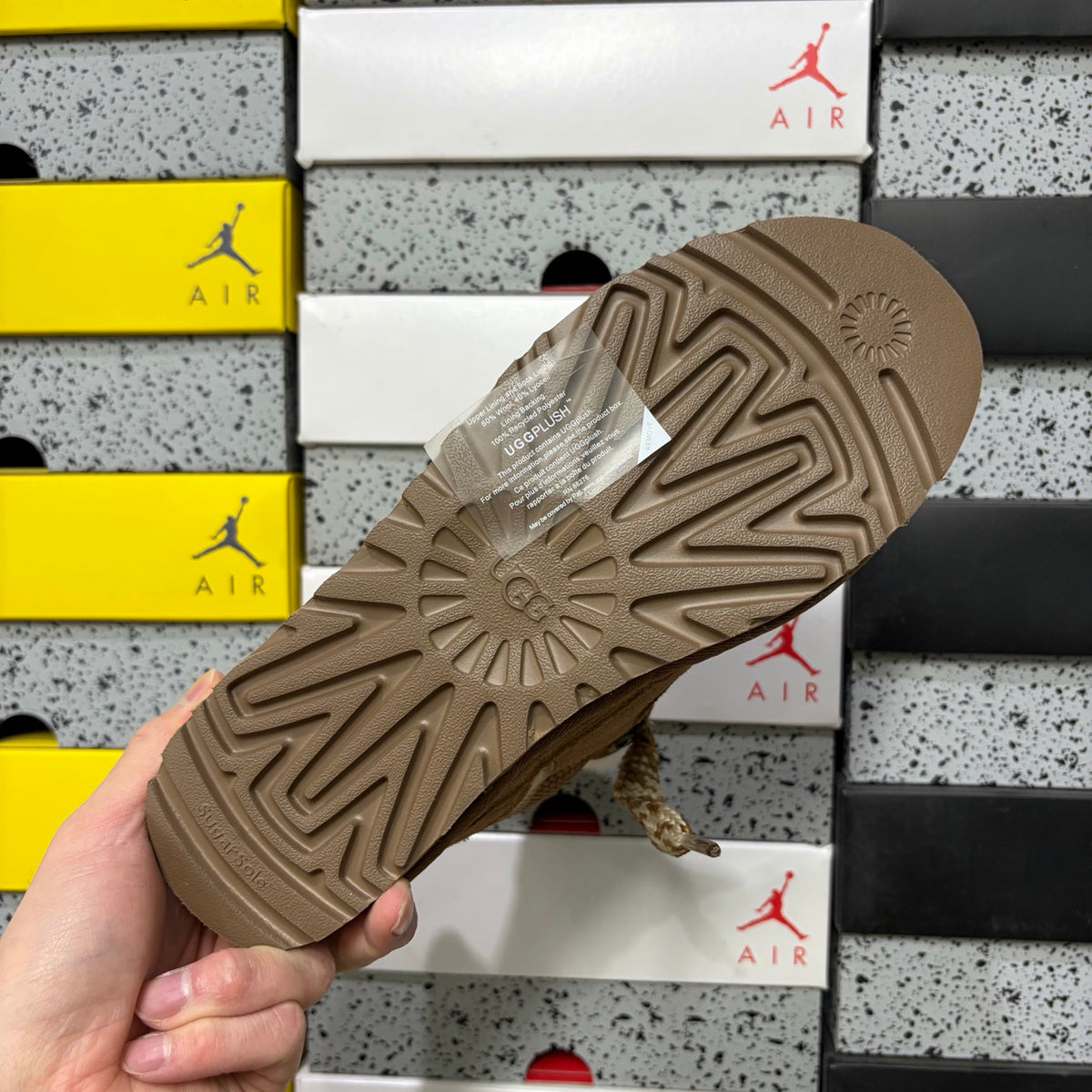 UGG Lowmel Sneaker – Chestnut