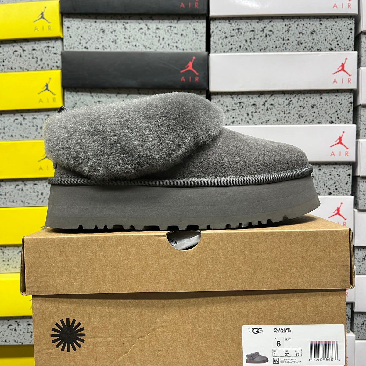 UGG Classic Short Boot – Grey