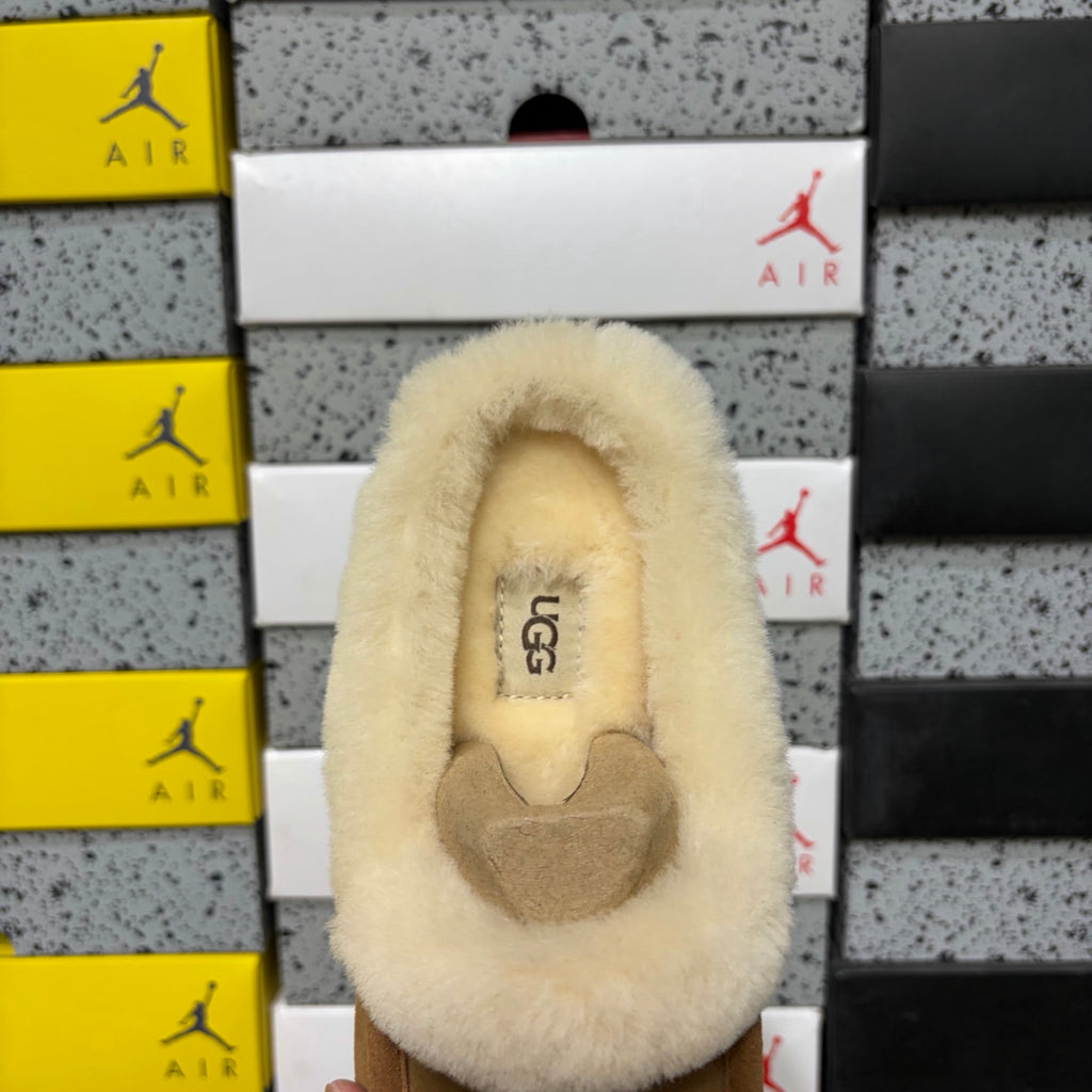 UGG Ansley Slipper – Chestnut