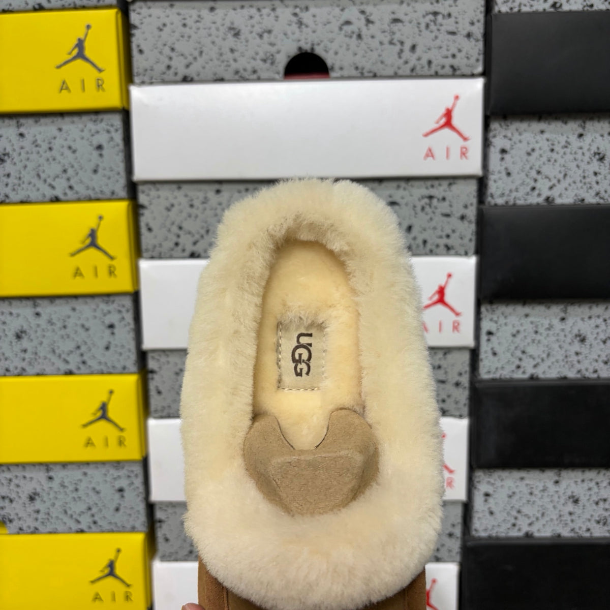 UGG Ansley Slipper – Chestnut