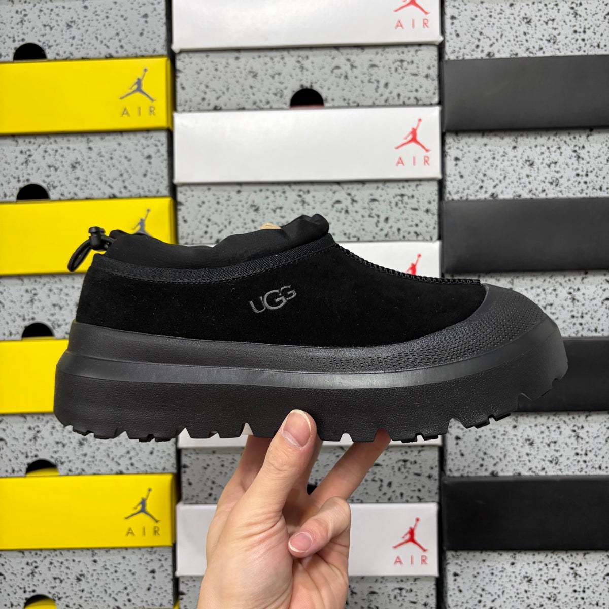 UGG Tasman Weather Hybrid – Black