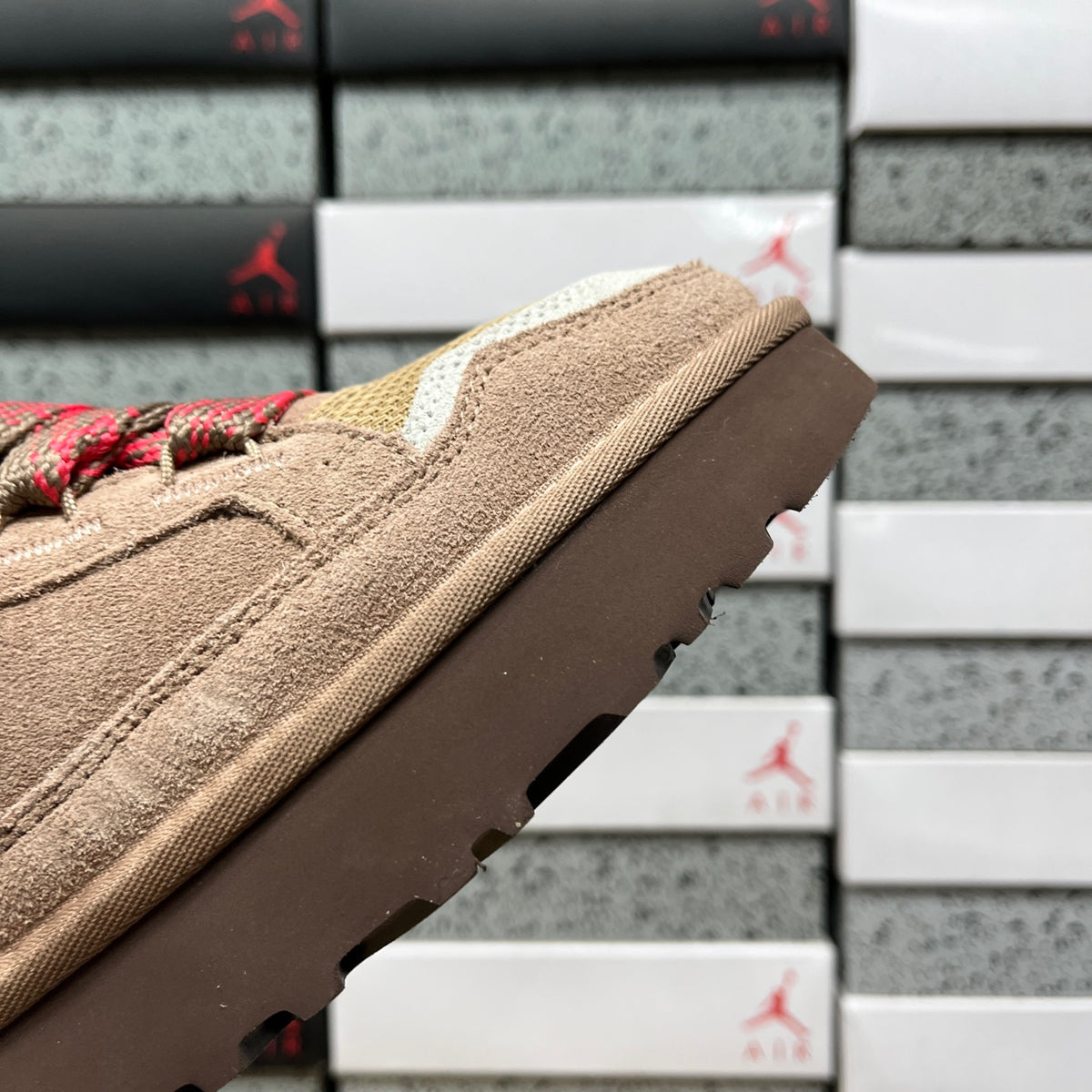UGG Lowmel Lace-Up Sneaker – Taupe & Pink