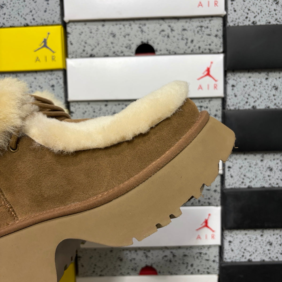 UGG Esmi Short Boot – Chestnut