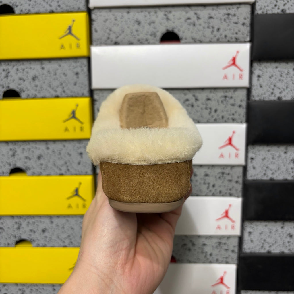 UGG Ansley Slipper – Chestnut
