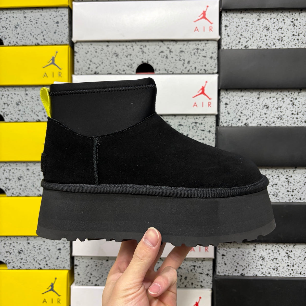 UGG Classic Dipper Boot – Black