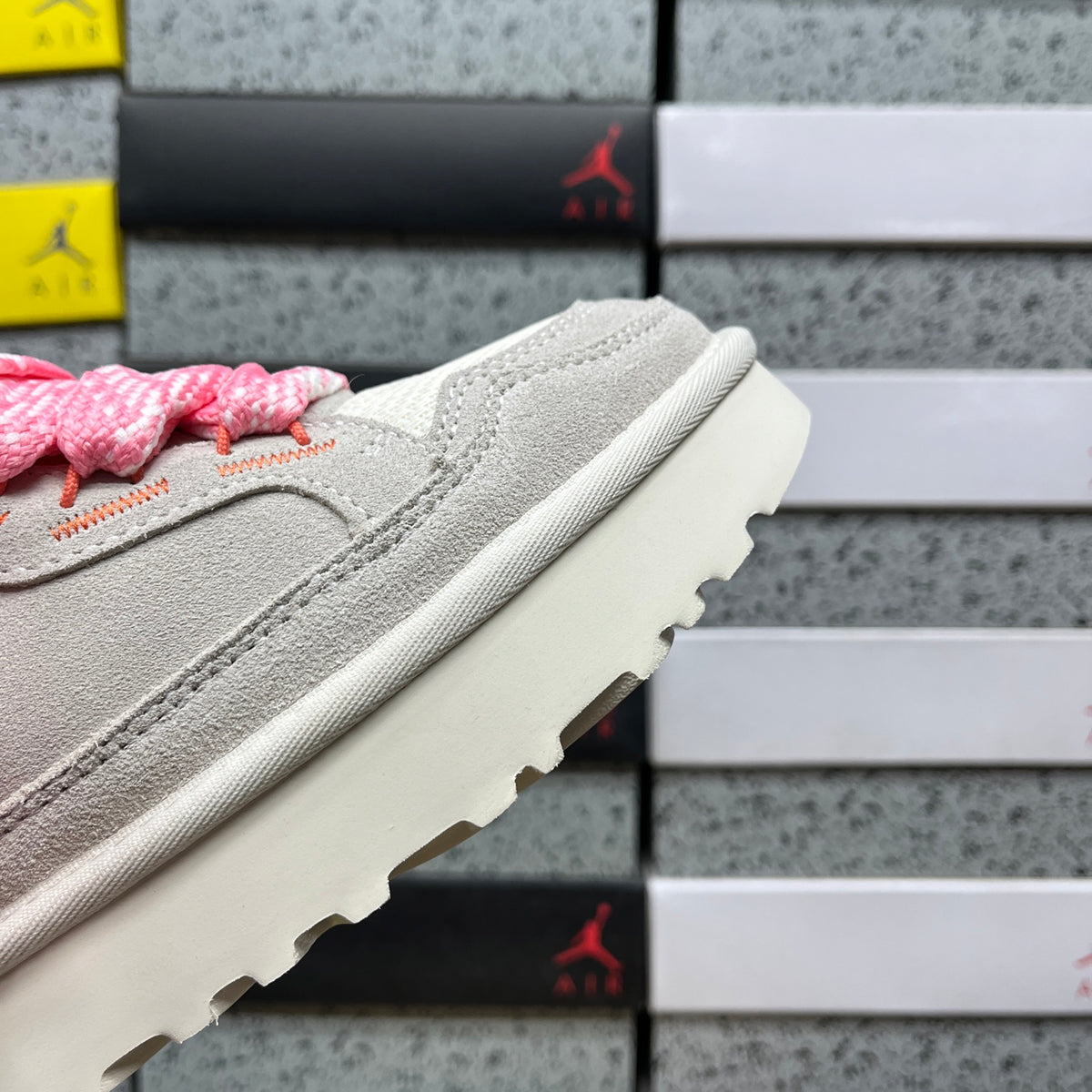 UGG Lowmel Lace-Up Sneaker – White & Pink