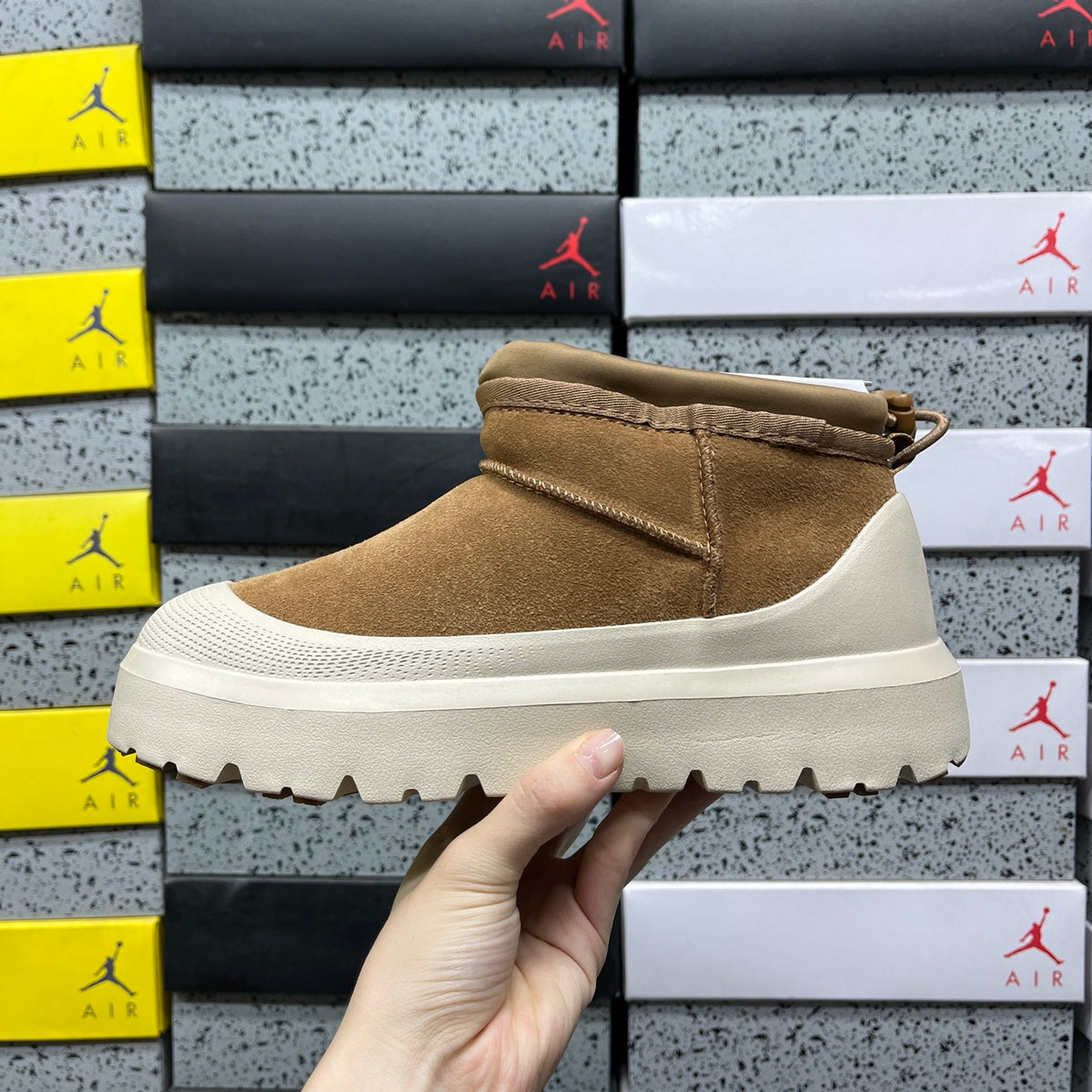 UGG Tasman Weather Hybrid – Chestnut/Cream