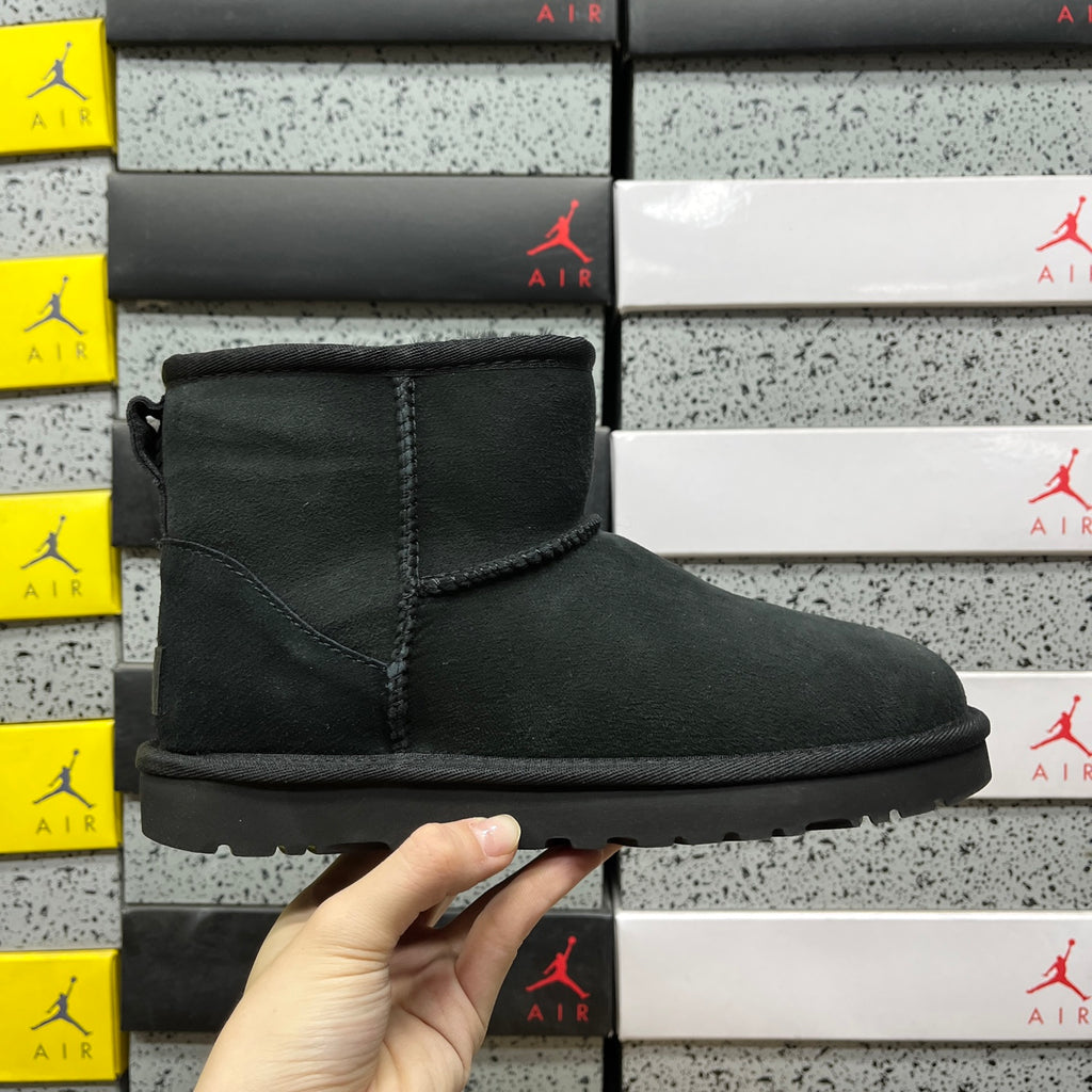 UGG Classic Ultra Mini Boot – Black