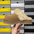 UGG Fluffy Platform Slide – Chestnut