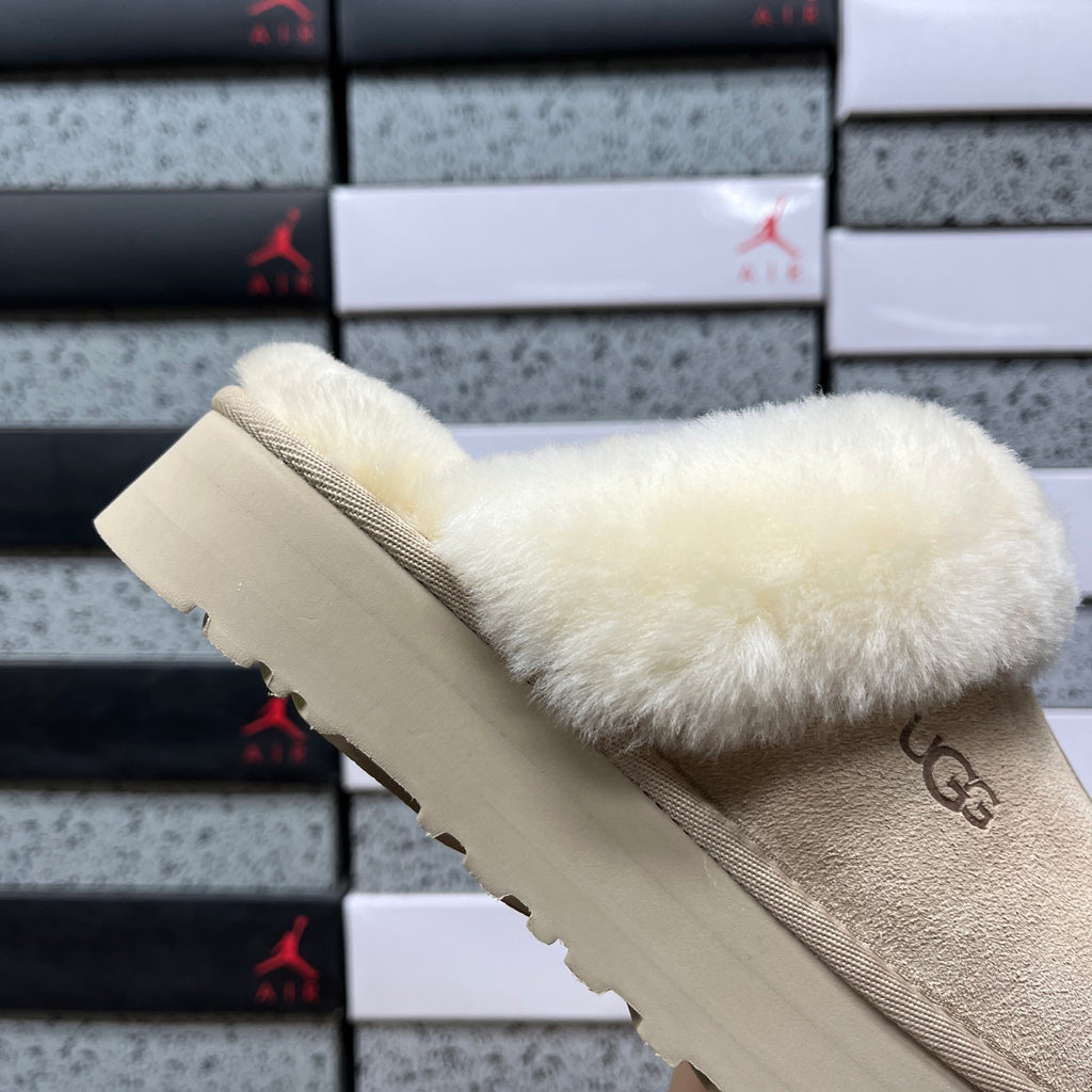 UGG Tasman Slipper – Wheat
