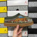 UGG Tasman Dragon Embroidery Slipper – Army Green