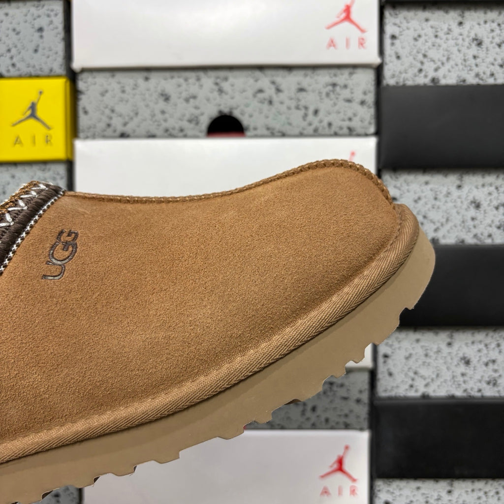 UGG Tasman Slipper – Chestnut