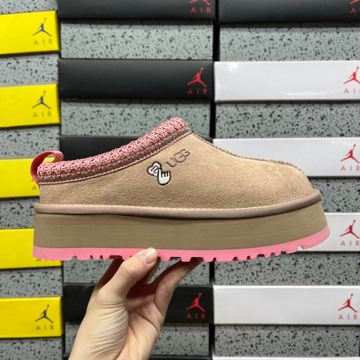 UGG Tasman Slipper – Sand/Pink Special Edition