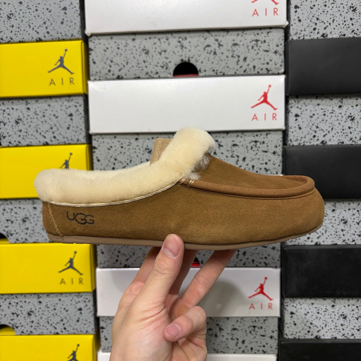 UGG Ansley Slipper – Chestnut