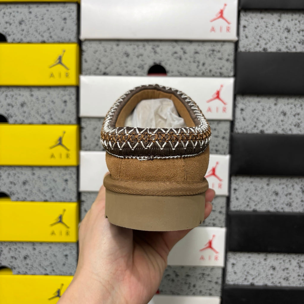 UGG Tasman Slipper – Chestnut