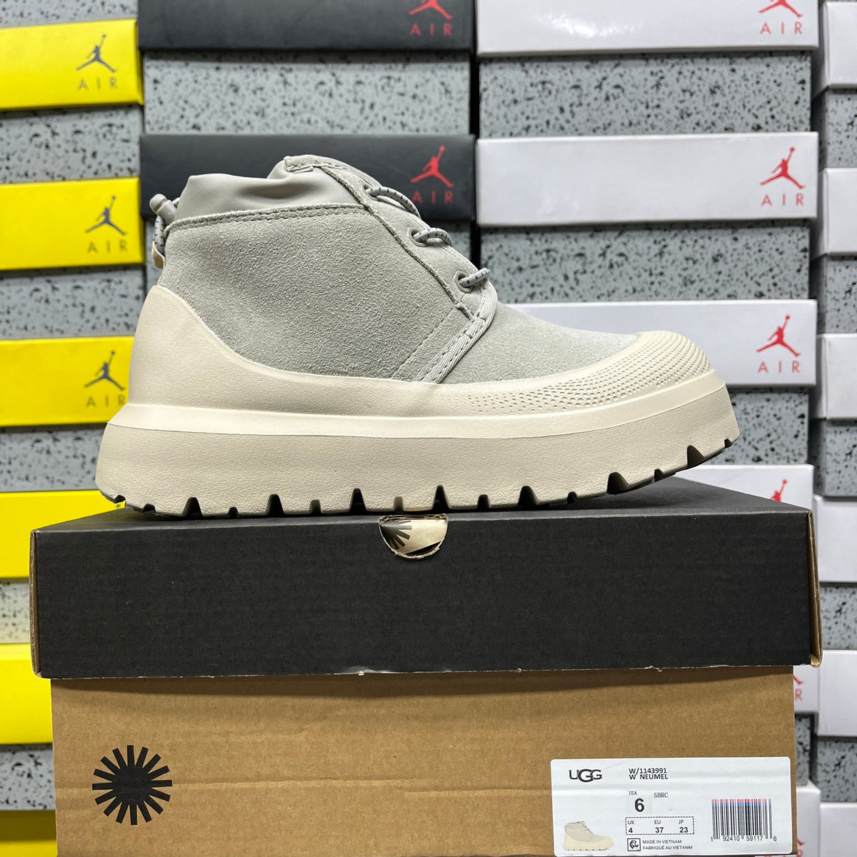 UGG Neumel Lace-Up Boot – Stone Grey
