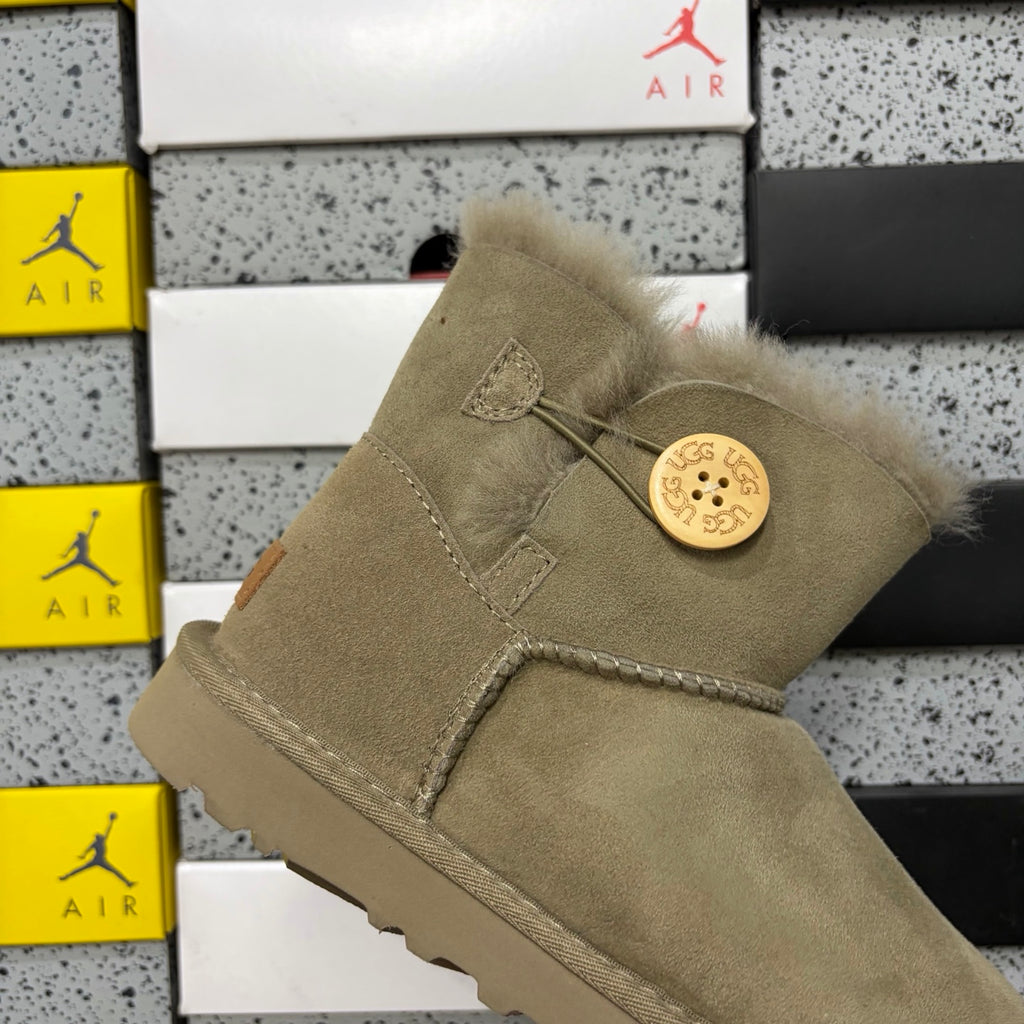 UGG Bailey Button Mini Boot – Antelope Brown