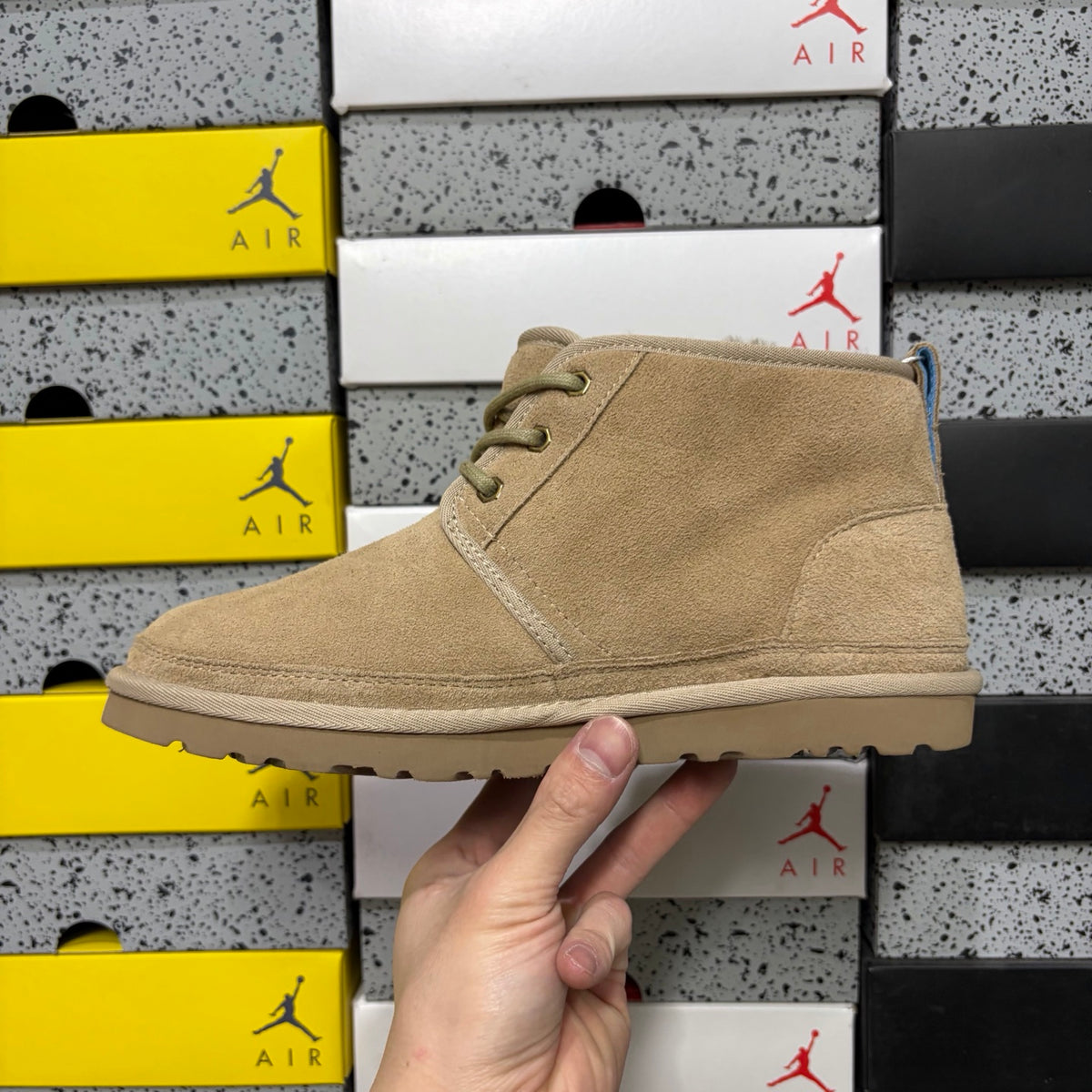 UGG Neumel Chukka Boot – Sand