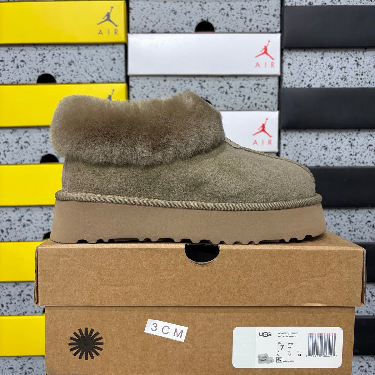 UGG Tazz Platform Slipper – Sand Fawn