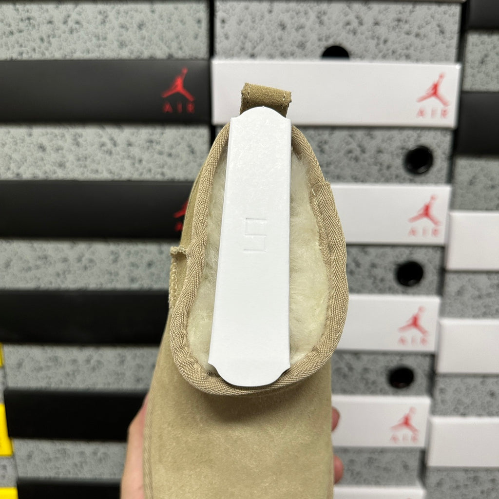UGG Platform Slip-On Mule – Wheat Khaki
