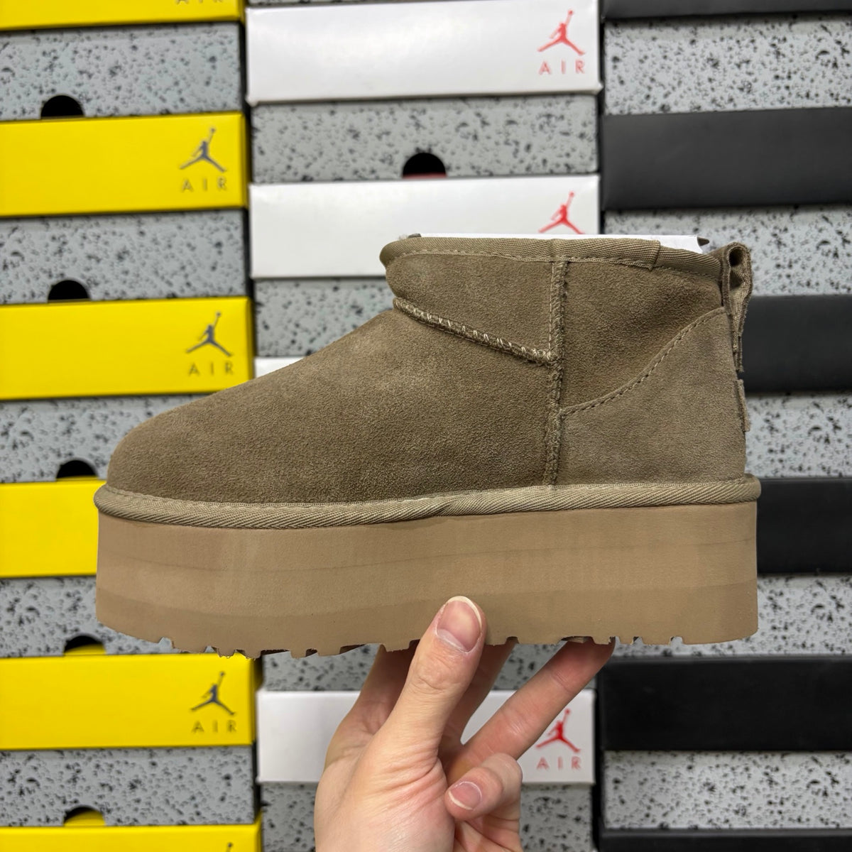 UGG Classic Ultra Mini Platform Boot – Antelope Brown