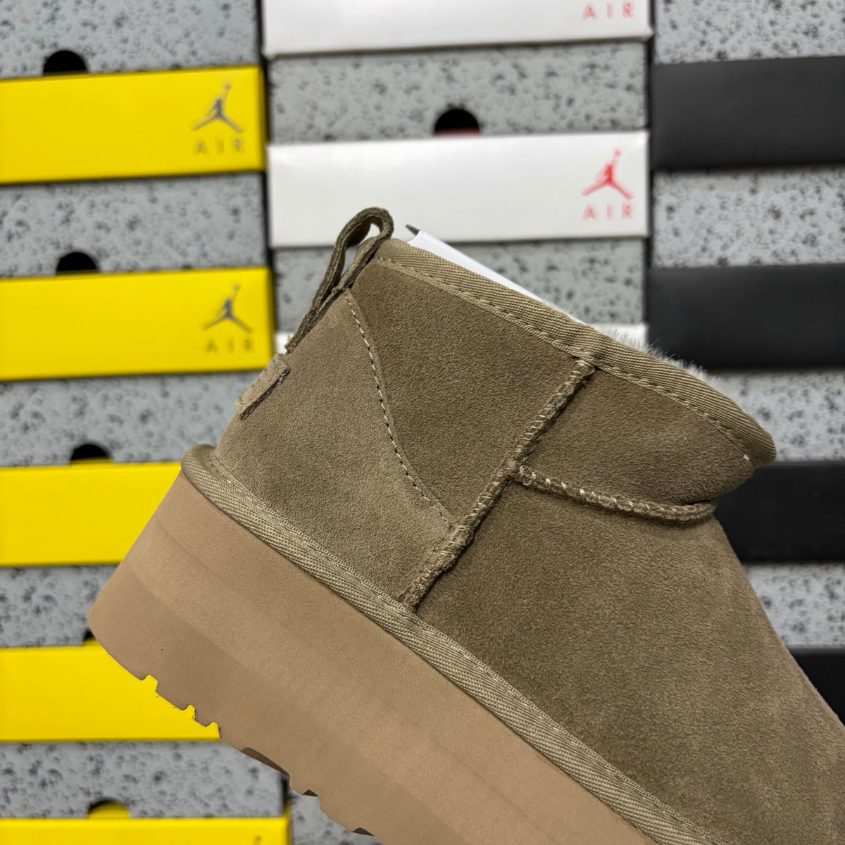 UGG Classic Ultra Mini Platform Boot – Antelope Brown