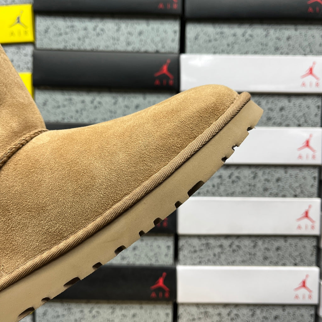 UGG Classic Short II Boot – Chestnut