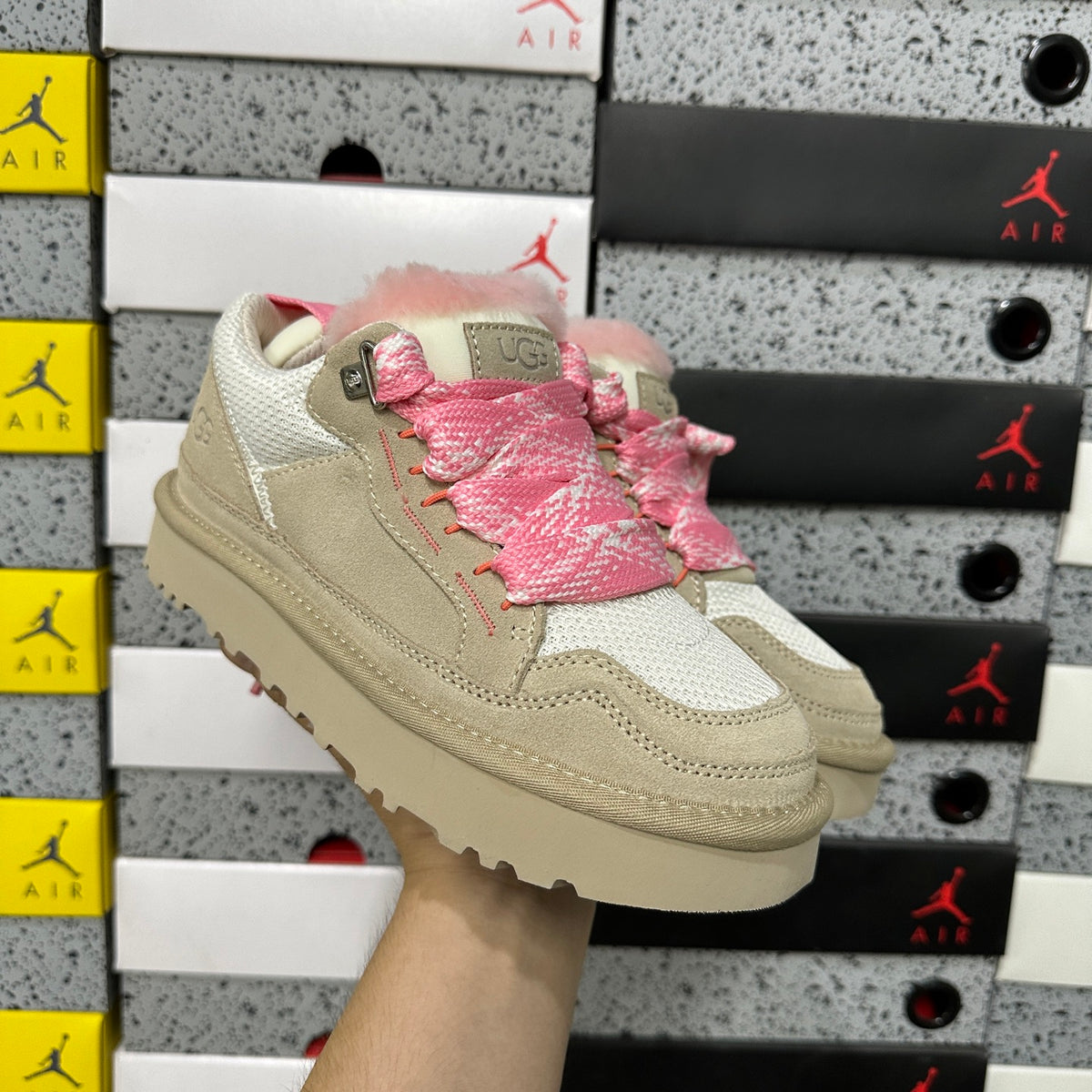 UGG Lowmel Sneaker – Sand & Pink