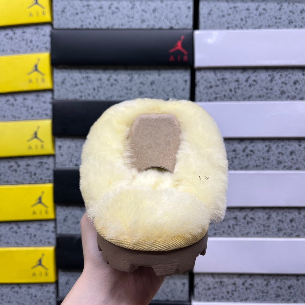 UGG Funkette Shearling Clog – Butter Yellow