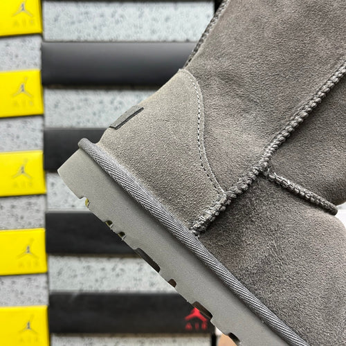 UGG Classic Short Boot – Charcoal Grey