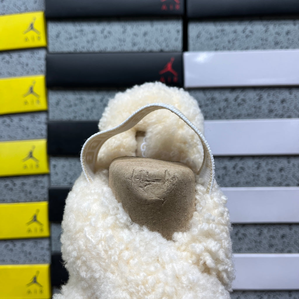 UGG Maxi Curly Slide – Cream