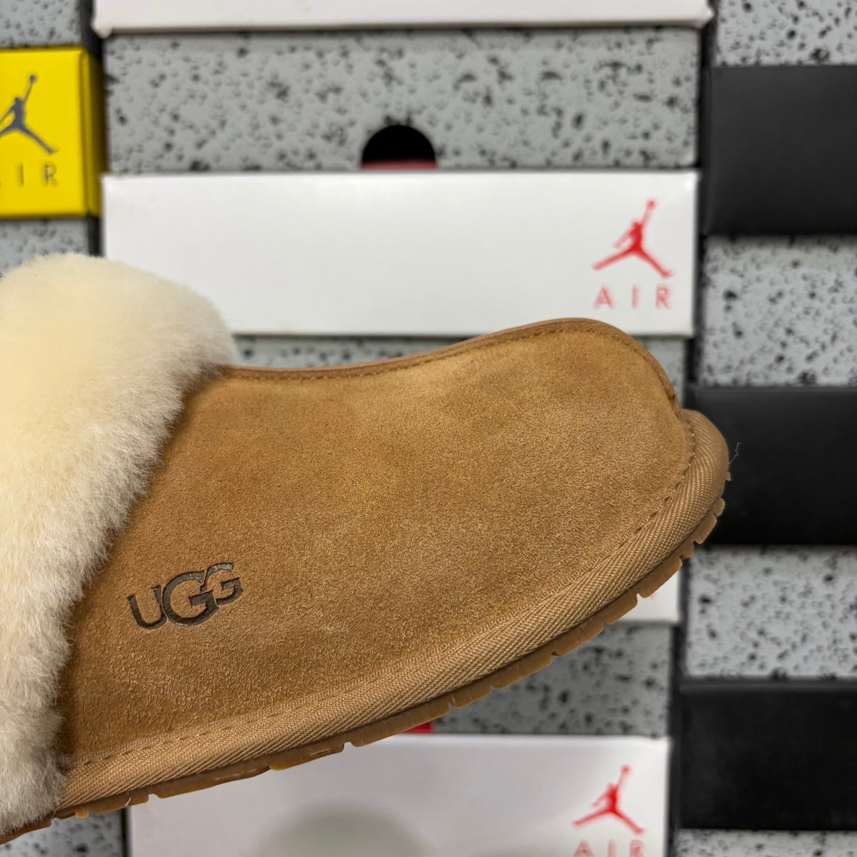 UGG Scuffette II Slipper – Chestnut