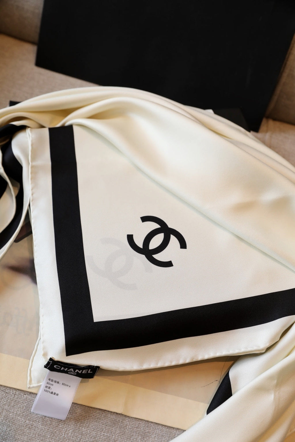 Chanel Style Contrast-Border Lightweight Shawl