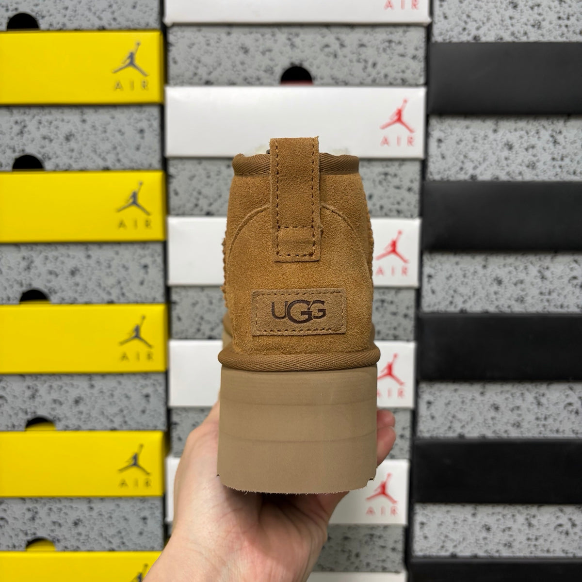 UGG Classic Ultra Mini Platform Boot – Chestnut
