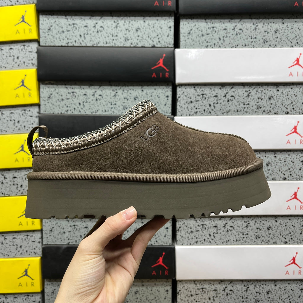 UGG Tazz II Platform Slipper – Olive