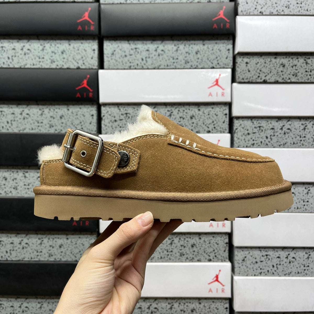 UGG Tasman Slipper – Chestnut