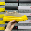 UGG Tasman Platform Mule – Sand & Yellow