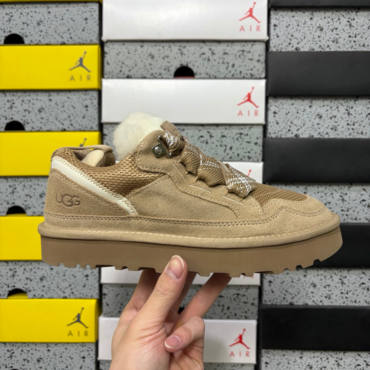 UGG Lowmel Sneaker – Sand