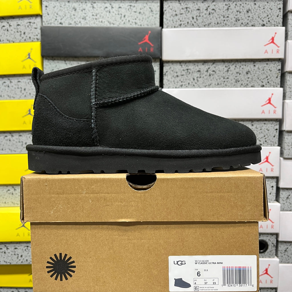 UGG Classic Mini Boot – Triple Black
